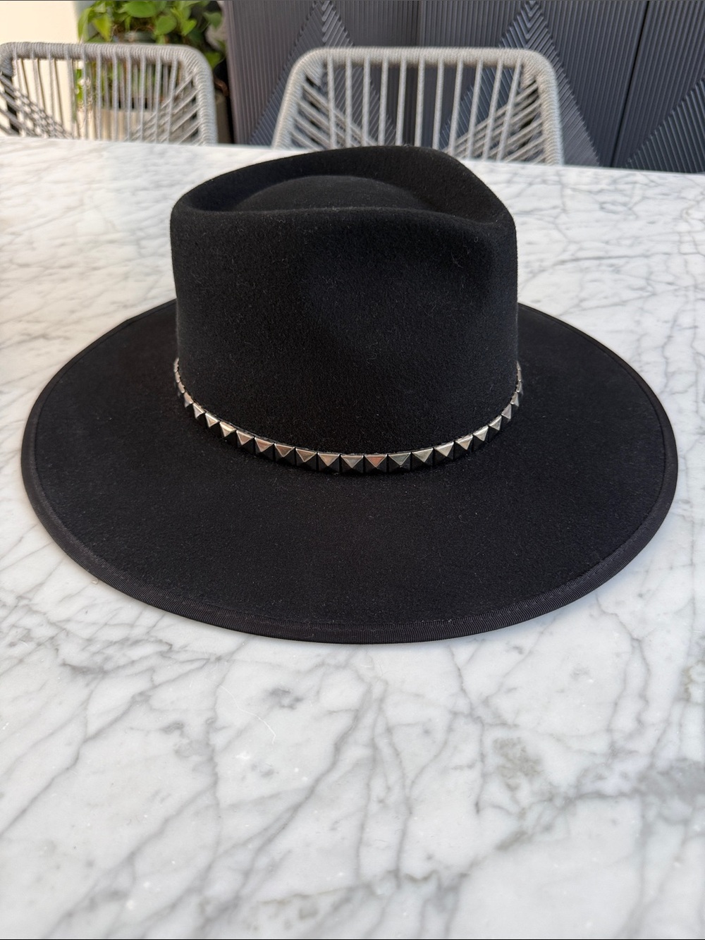 Olive And Pique "Gene" Wool Rancher Hat. Black/Silver Stud Hat Band OS